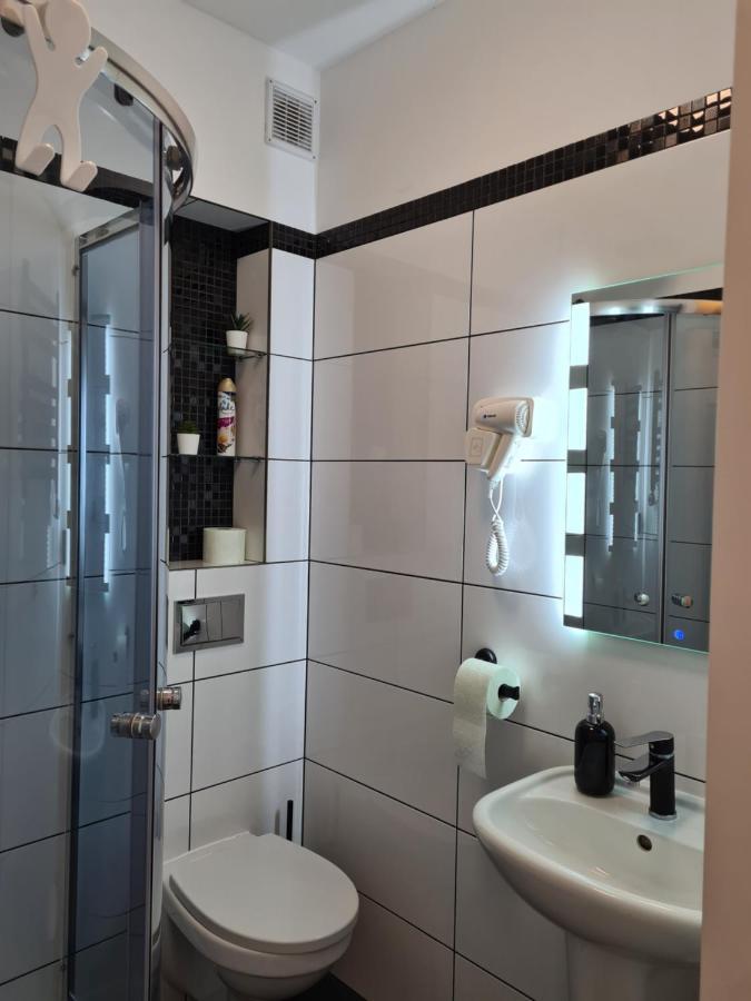 Apartamenty Katarina 우스트르치키 돌네 외부 사진
