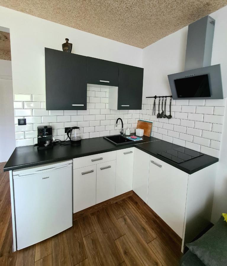 Apartamenty Katarina 우스트르치키 돌네 외부 사진