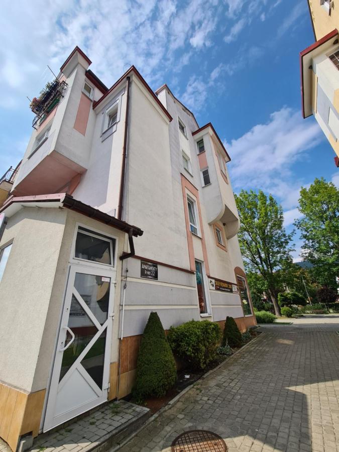 Apartamenty Katarina 우스트르치키 돌네 외부 사진