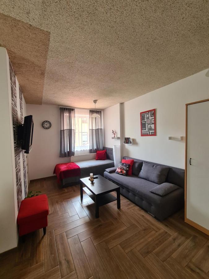 Apartamenty Katarina 우스트르치키 돌네 외부 사진
